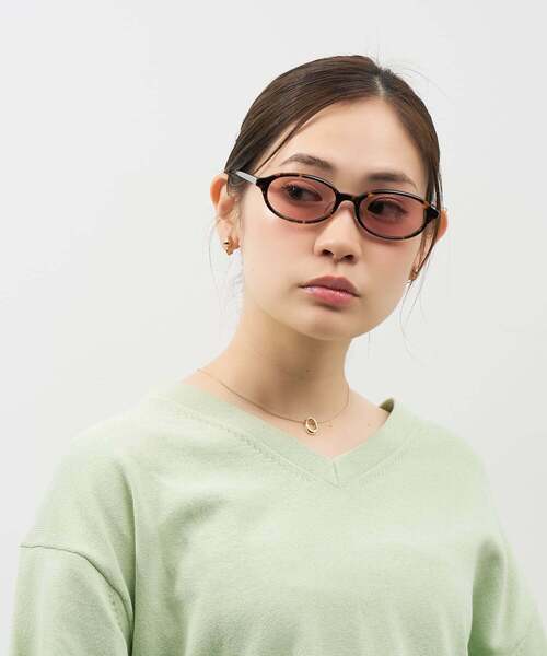 UNITED ARROWS(ユナイテッドアローズ)の「【WEB限定】Zoff|UNITED ARROWS ユナイテッドアローズ オーバル型 サングラスカラーレンズ 太縁フレーム おしゃれ 紫外線対策 UVカット 男女兼用 メンズ レディース 男性用 女性用 ユニセックス(サングラス・レディース・ブラック系その他/ブラック/ブラウン系その他2・FREE)」の1枚目の写真