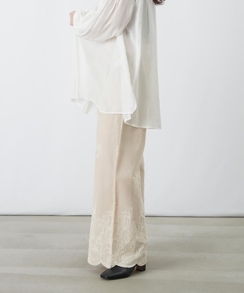 LUCA/LADY LUCK LUCA（ルカ/レディラックルカ）の「LC/LLL 刺繍コットンパンツ（その他パンツ・レディース・アイボリー/ブラック・FREE）」の11枚目の写真