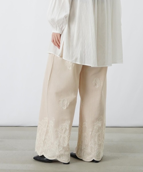 LUCA/LADY LUCK LUCA（ルカ/レディラックルカ）の「LC/LLL 刺繍コットンパンツ（その他パンツ・レディース・アイボリー/ブラック・FREE）」の13枚目の写真