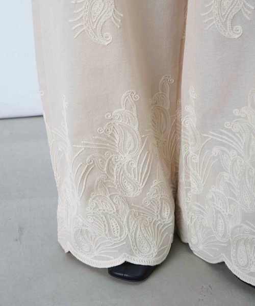 LUCA/LADY LUCK LUCA（ルカ/レディラックルカ）の「LC/LLL 刺繍コットンパンツ（その他パンツ・レディース・アイボリー/ブラック・FREE）」の18枚目の写真