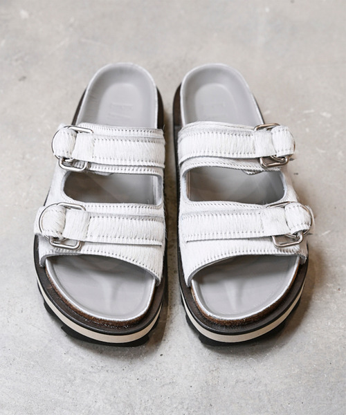 EARLE(アール)の「EARLE アール / Double buckle footbed sandals ダブルバックルフットベッドレザーサンダル / ER4304(サンダル・メンズ・オフホワイト・41/42/43)」の2枚目の写真