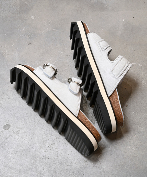 EARLE(アール)の「EARLE アール / Double buckle footbed sandals ダブルバックルフットベッドレザーサンダル / ER4304(サンダル・メンズ・オフホワイト・41/42/43)」の5枚目の写真
