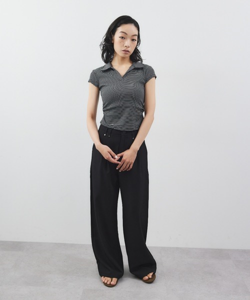ELTONE(エルトーン)の「ポロカラーサイドギャザートップス(Tシャツ/カットソー・レディース・ブラック/ホワイト・FREE)」の22枚目の写真