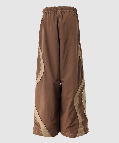 ERL（イーアールエル）の「UNISEX UFO TRACK PANTS WOVEN（その他パンツ・メンズ・ブラウン・S/M）」の2枚目の写真