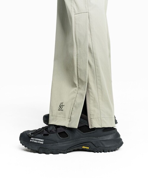 AIGLE(エーグル)の「【UPF50+ SolarPack】 UVカット 吸水速乾 接触冷感 サイドジップ ナイロンワイドパンツ(その他パンツ・レディース・セージグリーン/パープル・L/S/M/XS)」の6枚目の写真