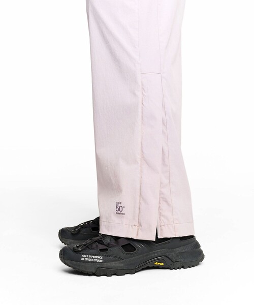 AIGLE(エーグル)の「【UPF50+ SolarPack】 UVカット 吸水速乾 接触冷感 サイドジップ ナイロンワイドパンツ(その他パンツ・レディース・セージグリーン/パープル・L/S/M/XS)」の10枚目の写真