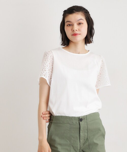 LAURA ASHLEY(ローラアシュレイ)の「【洗える/コットン100%/日本製】レーススリーブカットソー(Tシャツ/カットソー・レディース・ブラック/サックスブルー/ホワイト・38/40)」の2枚目の写真