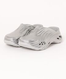 crocs（クロックス）の「crocs クロックス ECHO WAVE METAL SPORT エコーウェーブメタルスポーツ 214111-1FS ATMOSPHERE/MLT（サンダル）」