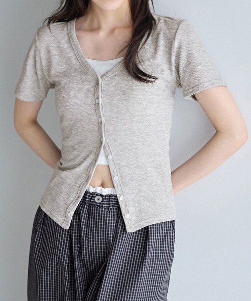 CHAN ME(チャンミ)の「Vネック半袖カーディガン(Tシャツ/カットソー・レディース・チャコールグレー/ライトグレー・MEDIUM/LARGE)」の7枚目の写真
