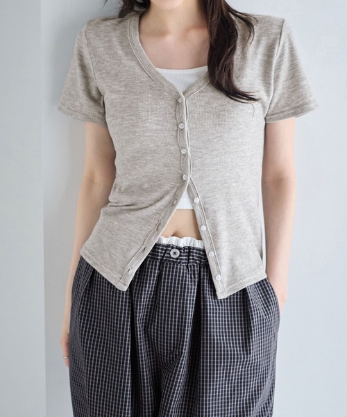 CHAN ME(チャンミ)の「Vネック半袖カーディガン(Tシャツ/カットソー・レディース・チャコールグレー/ライトグレー・MEDIUM/LARGE)」の8枚目の写真