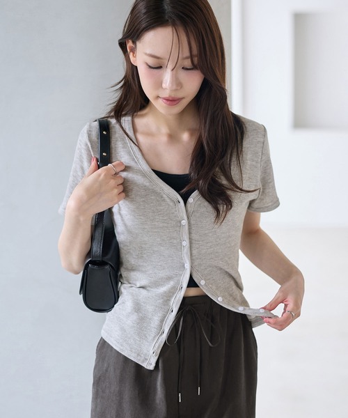 CHAN ME(チャンミ)の「Vネック半袖カーディガン(Tシャツ/カットソー・レディース・チャコールグレー/ライトグレー・MEDIUM/LARGE)」の18枚目の写真