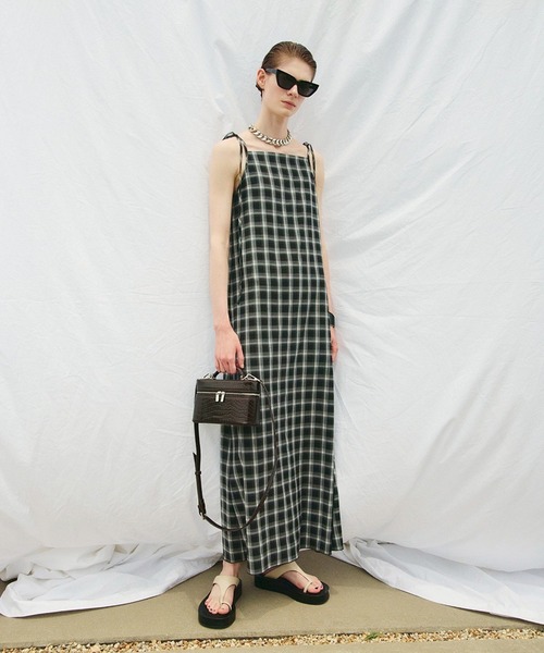 PRANK PROJECT(プランクプロジェクト)の「バブーシュカスリップドレス / Babouche Slip Dress(ワンピース・レディース・マルチ/ブラック/ホワイト・38/36)」の4枚目の写真