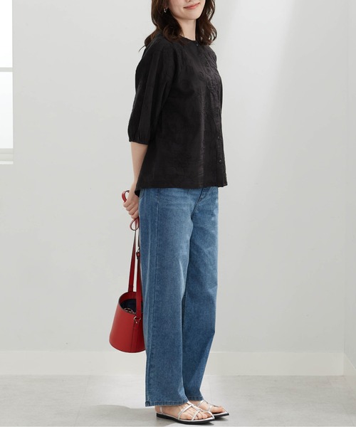 BELLUNA PLUS(ベルーナ)の「コード刺しゅうブラウス(シャツ/ブラウス・レディース・ブラック/サックスブルー・X-LARGE/LARGE/MEDIUM)」の7枚目の写真