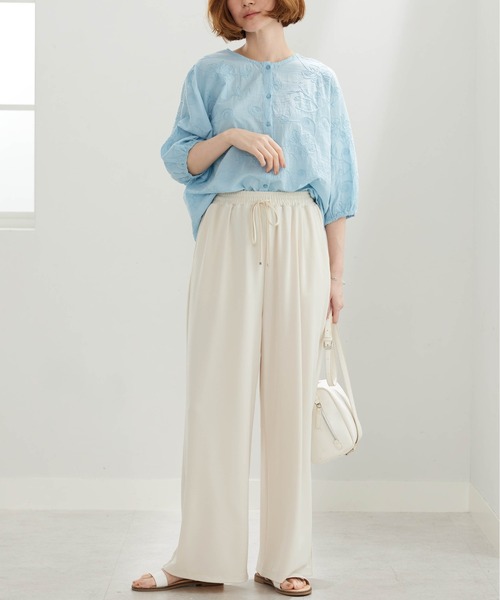 BELLUNA PLUS(ベルーナ)の「コード刺しゅうブラウス(シャツ/ブラウス・レディース・ブラック/サックスブルー・X-LARGE/LARGE/MEDIUM)」の22枚目の写真