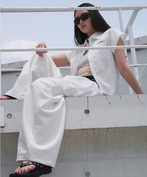 SOEMIN(ソミン)の「Denim docking sweatpants/バックスウェットデニムパンツ(デニムパンツ・レディース・インディゴブルー/ホワイト・FREE)」の2枚目の写真