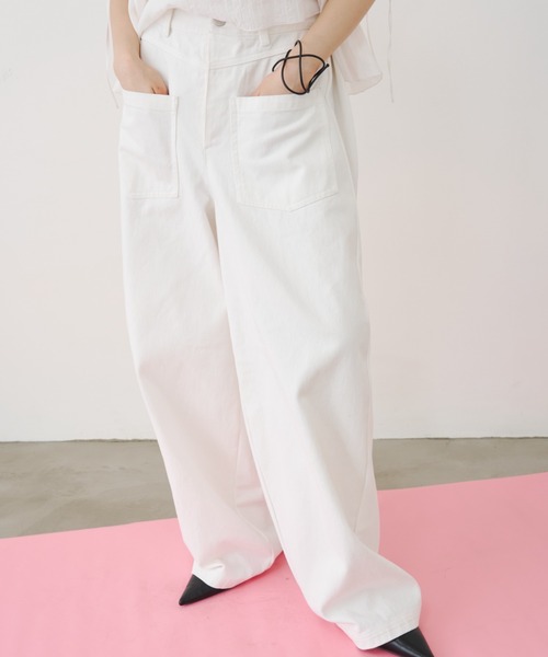 SOEMIN(ソミン)の「Denim docking sweatpants/バックスウェットデニムパンツ(デニムパンツ・レディース・インディゴブルー/ホワイト・FREE)」の13枚目の写真
