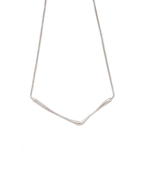 Mila Owen(ミラオーウェン)の「【EVERYDAY PROOF JEWELRY 】Vモチーフネックレス(ネックレス・レディース・シルバー/ゴールド・F)」の5枚目の写真