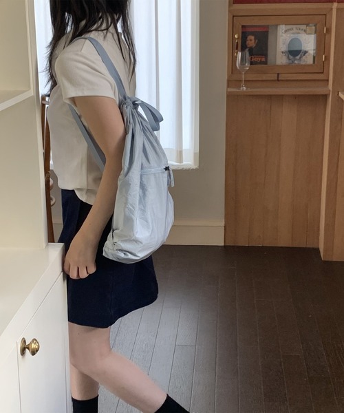 LYEON（リヨン）の「2WAYナイロンナップサック（バックパック/リュック・レディース・ブラック/ブルー/イエロー・FREE）」の15枚目の写真