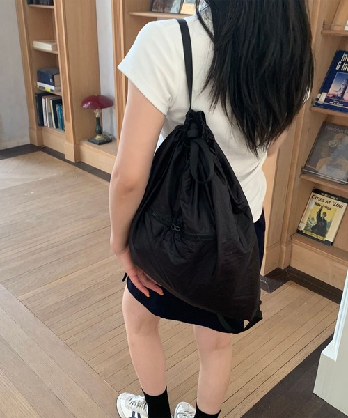 LYEON（リヨン）の「2WAYナイロンナップサック（バックパック/リュック・レディース・ブラック/ブルー/イエロー・FREE）」の9枚目の写真