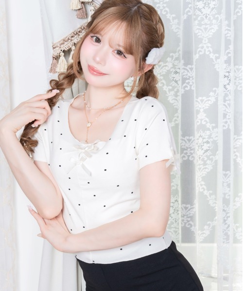 Mejoul(メジュール)の「【2026春夏新作】ドット柄フロントリボンカットアウト半袖Tシャツ(Tシャツ/カットソー・レディース・グレー/アイボリー・F)」の1枚目の写真