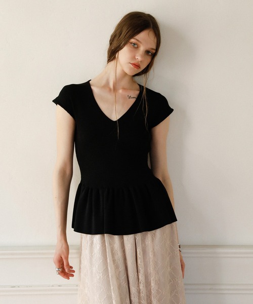 MIELI INVARIANT（ミエリインヴァリアント）の「Clear Peplum V/N Tops（ニット/セーター・レディース・レッド/ブラック/ミックスグレー/ホワイト・FREE）」の5枚目の写真