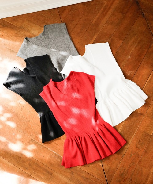 MIELI INVARIANT（ミエリインヴァリアント）の「Clear Peplum V/N Tops（ニット/セーター・レディース・レッド/ブラック/ミックスグレー/ホワイト・FREE）」の15枚目の写真