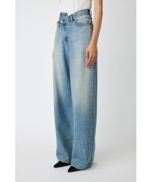 MOUSSY（マウジー）の「CROSS WAIST WIDE STRAIGHT（デニムパンツ・レディース・ライトブルー/ブルー/ダークブルー/ブラック・0/1/2）」の16枚目の写真