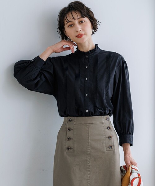 23区(ニジュウサンク)の「コットンボイル フリルカラー ブラウス(シャツ/ブラウス・レディース・ホワイト系/ブラック系・38)」の2枚目の写真
