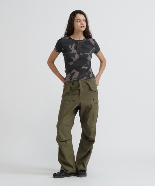 AVIREX(アヴィレックス)の「《WEB限定/DAILY/デイリー/WOMAN》RIB CAMO S/S HENLEY NECK T-SHIRT(Tシャツ/カットソー・レディース・グレー系カモフラージュ/グリーン系カモフラージュ・M/S)」の12枚目の写真