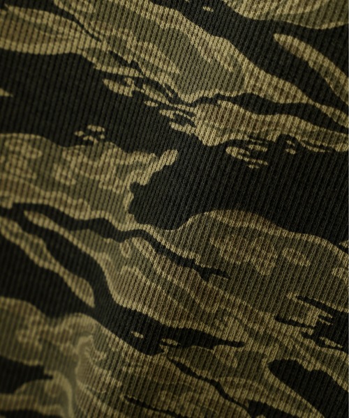AVIREX(アヴィレックス)の「《WEB限定/DAILY/デイリー/WOMAN》RIB CAMO S/S HENLEY NECK T-SHIRT(Tシャツ/カットソー・レディース・グレー系カモフラージュ/グリーン系カモフラージュ・M/S)」の18枚目の写真