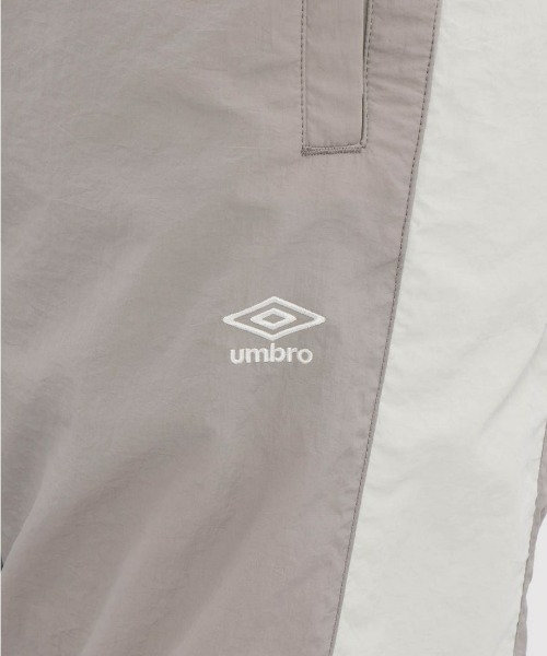 UMBRO（アンブロ）の「umbro/アンブロ ナイロンウーブンワイドパンツ ウインド・シェル（その他パンツ・メンズ・オフホワイト/ネイビー・S/L/O/M）」の11枚目の写真