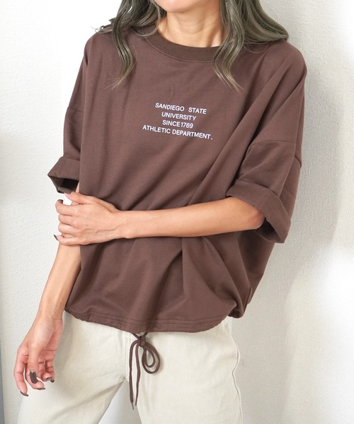 gossara(ゴサラ)の「【メンズライクなゆるさを楽しむ】 サンディエゴロゴミニ裏毛T(Tシャツ/カットソー・レディース・ネイビー/ブラウン/オートミール・FREE)」の1枚目の写真