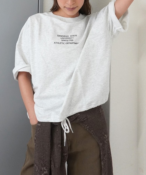 gossara(ゴサラ)の「【メンズライクなゆるさを楽しむ】 サンディエゴロゴミニ裏毛T(Tシャツ/カットソー・レディース・ネイビー/ブラウン/オートミール・FREE)」の4枚目の写真