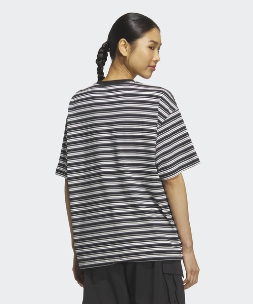 adidas(アディダス)の「スタジアム クローム オーバーサイズフィット マルチストライプ 半袖Tシャツ / アディダス adidas(Tシャツ/カットソー・レディース・ブラック・XX-LARGE/LARGE/MEDIUM/SMALL/X-LARGE/X-SMALL)」の2枚目の写真