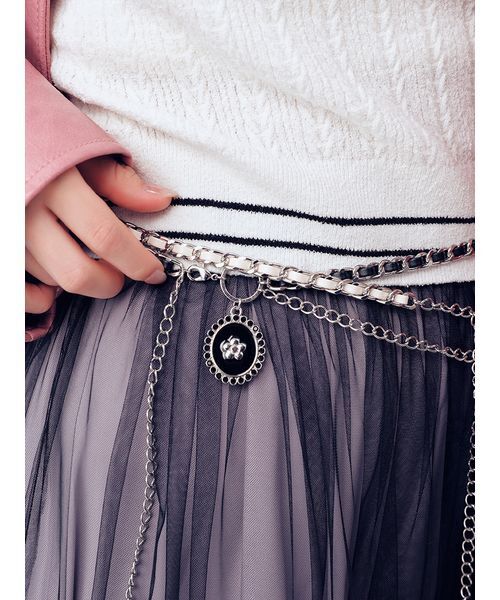 LILY BROWN(リリーブラウン)の「【LILY BROWN×MARY QUANT】2連チェーンベルト(ベルト・レディース・ブラック/ホワイト・F)」の3枚目の写真