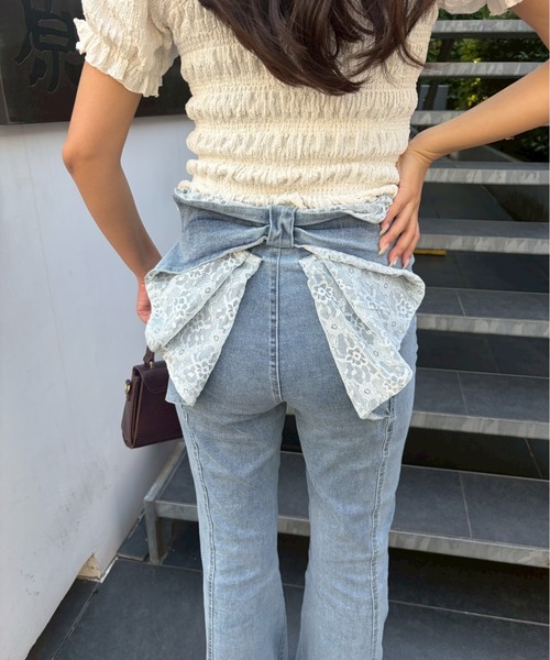 Another Branch olive des olive(アナザーブランチオリーブデオリーブ)の「バックリボンレースフレアーパンツ(デニムパンツ・レディース・その他/スミクロ/ケミカルウォッシュ・SMALL/MEDIUM)」の12枚目の写真