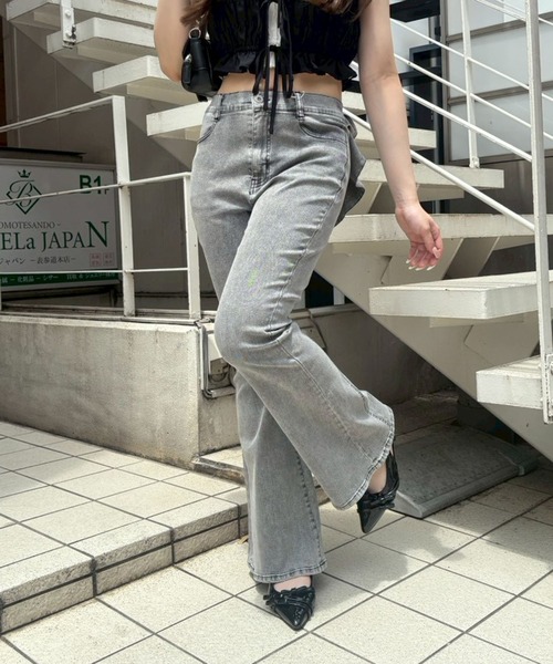 Another Branch olive des olive(アナザーブランチオリーブデオリーブ)の「バックリボンレースフレアーパンツ(デニムパンツ・レディース・その他/スミクロ/ケミカルウォッシュ・SMALL/MEDIUM)」の18枚目の写真