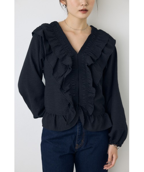 AZUL by moussy(アズールバイマウジー)の「【身長/骨格別着用画像あり】フロントホックラッフルブラウス 春服 秋服 長袖(シャツ/ブラウス・レディース・ブルー/アイボリー/ブラック・FREE)」の22枚目の写真