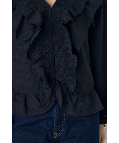 AZUL by moussy(アズールバイマウジー)の「【身長/骨格別着用画像あり】フロントホックラッフルブラウス 春服 秋服 長袖(シャツ/ブラウス・レディース・ブルー/アイボリー/ブラック・FREE)」の16枚目の写真