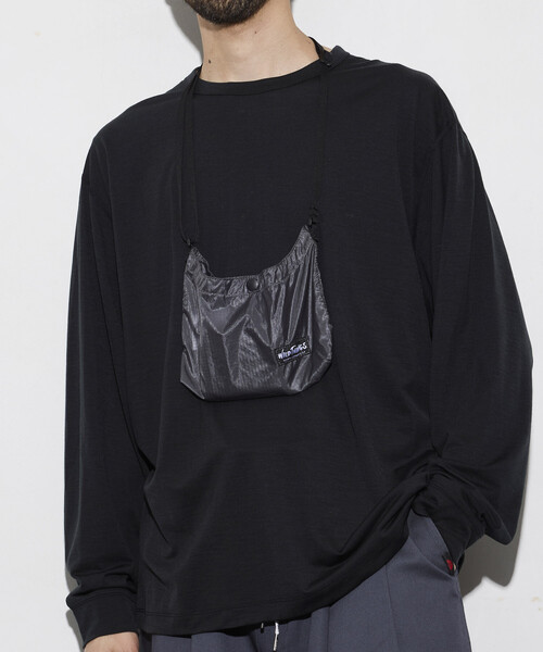 WILD THINGS(ワイルドシングス)の「限定展開 WILD THINGS/ワイルドシングス 別注PACKABLE MINI SHOULDER BAG(ショルダーバッグ・メンズ・チャコールグレー/オリーブ/ベージュ/ブラック・フリ-)」の16枚目の写真