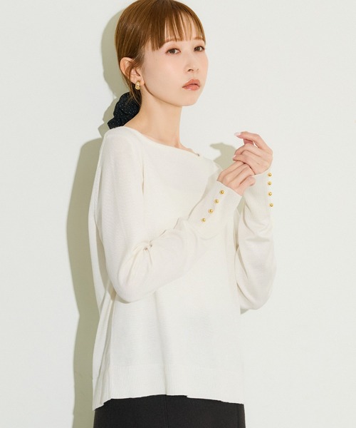 coca(coca)(コカ)の「袖金ボタンボートネックニットトップス【西山茉希様着用】(ニット/セーター・レディース・ダークブラウン/グレー/ブラック/アイボリー・M/L/S)」の2枚目の写真