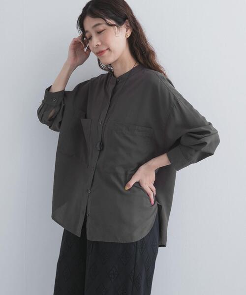 URBAN RESEARCH DOORS(アーバンリサーチドアーズ)の「ダブルポケットニュアンスシャツ(シャツ/ブラウス・レディース・チャコールグレー/ベージュ系その他/イエロー系その他・FREE)」の6枚目の写真