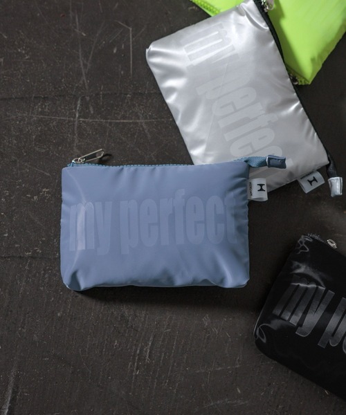 HEREIAM(ヘレイアム)の「【HEREIAM】リフレクションカラーポーチ(ポーチ・レディース・ブルー系/ライトピンク/ブラック/ライトイエロー/シルバー・FREE)」の3枚目の写真