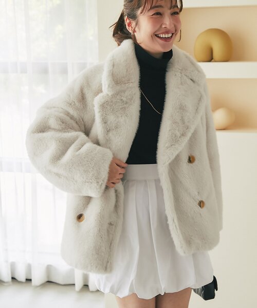 La boutique BonBon(ラブティックボンボン)の「Mink-like fauxfurピーコート(ピーコート・レディース・ブラウン/オフホワイト・FREE)」の3枚目の写真