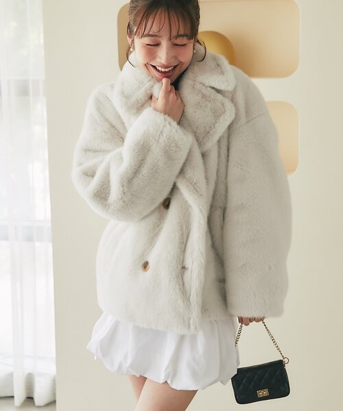 La boutique BonBon(ラブティックボンボン)の「Mink-like fauxfurピーコート(ピーコート・レディース・ブラウン/オフホワイト・FREE)」の6枚目の写真