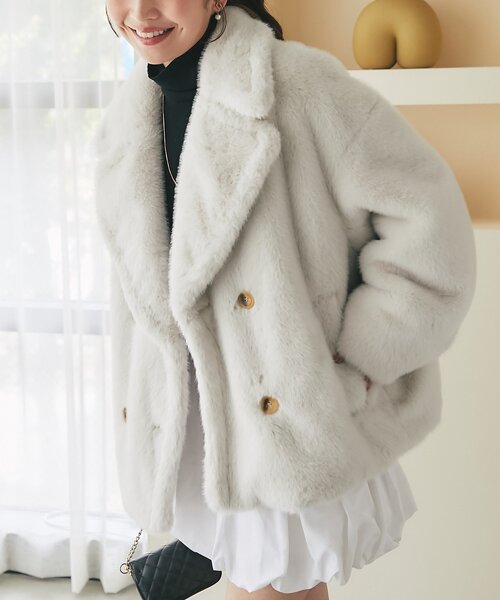 La boutique BonBon(ラブティックボンボン)の「Mink-like fauxfurピーコート(ピーコート・レディース・ブラウン/オフホワイト・FREE)」の7枚目の写真
