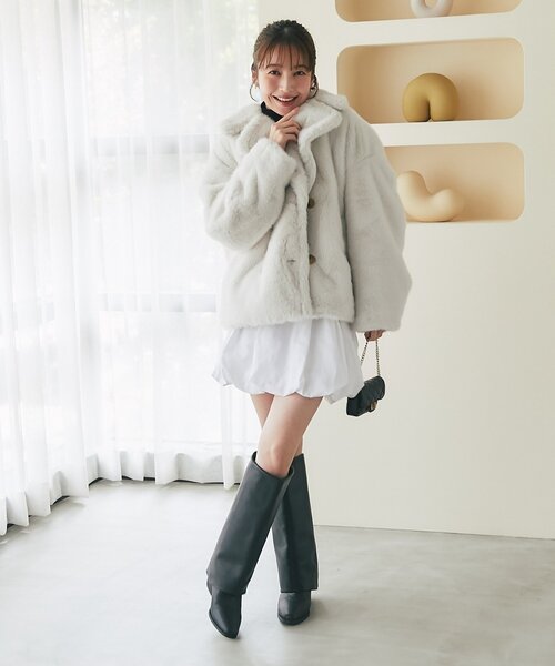 La boutique BonBon(ラブティックボンボン)の「Mink-like fauxfurピーコート(ピーコート・レディース・ブラウン/オフホワイト・FREE)」の11枚目の写真