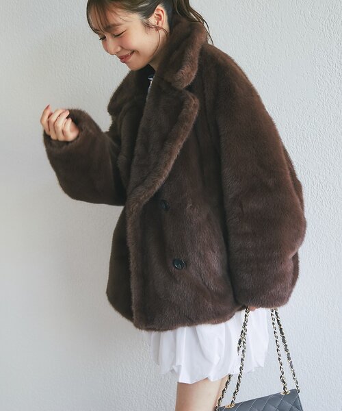 La boutique BonBon(ラブティックボンボン)の「Mink-like fauxfurピーコート(ピーコート・レディース・ブラウン/オフホワイト・FREE)」の13枚目の写真