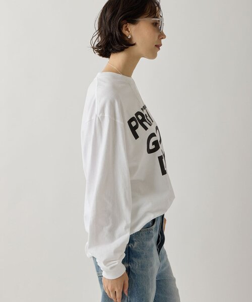 Whim Gazette(ウィムガゼット)の「レタリングロンTEE(Tシャツ/カットソー・レディース・ホワイト/チャコールグレー・FREE)」の6枚目の写真