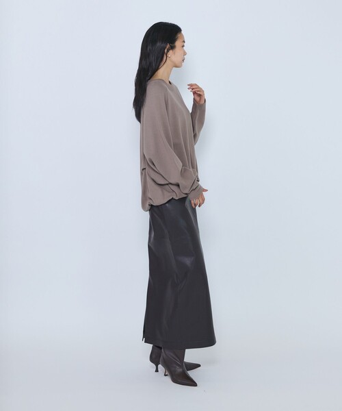 COGTHEBIGSMOKE(コグザビッグスモーク)の「<COGTHEBIGSMOKE /コグ ザ ビッグ スモーク>“OLIVER PUFFY HEM”スウェットトップス(スウェット・レディース・ライトグレー/グレイッシュベージュ・1)」の10枚目の写真